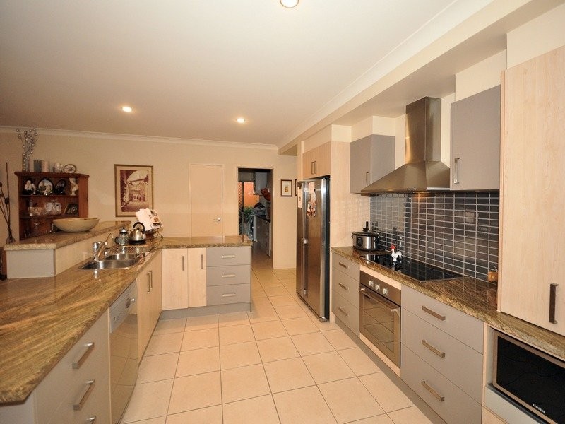 4 Zeus Circuit, Coomera Waters QLD 4209