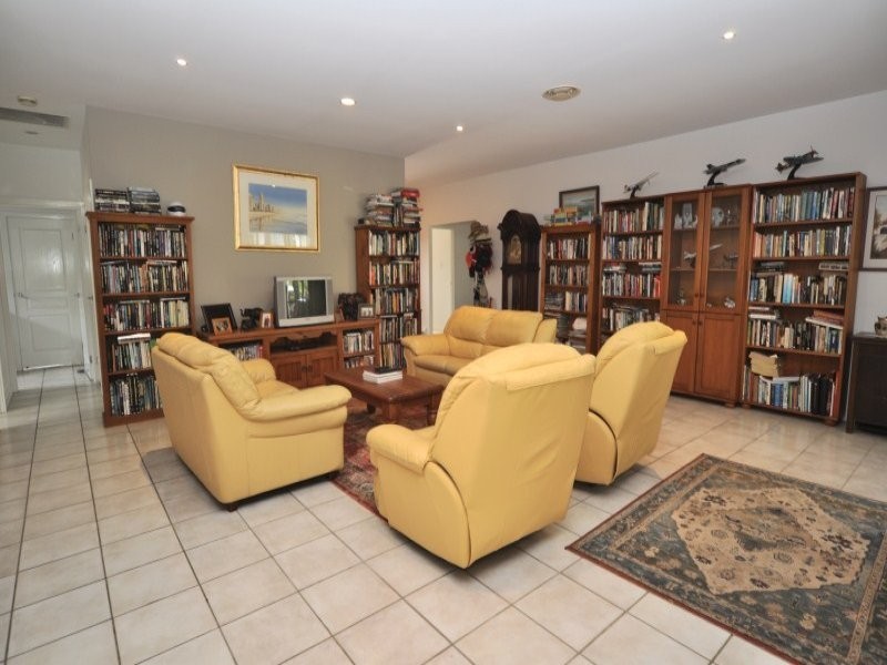 3294 The Palladian Drive, Hope Island QLD 4212