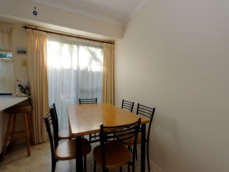8/13 Cannington Place, Helensvale QLD 4212