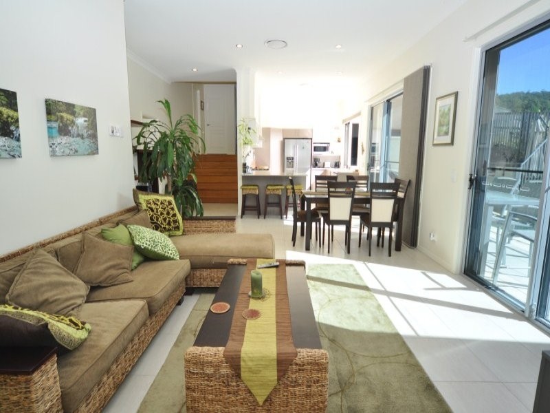 11 Garawarra Crescent, Upper Coomera QLD 4209
