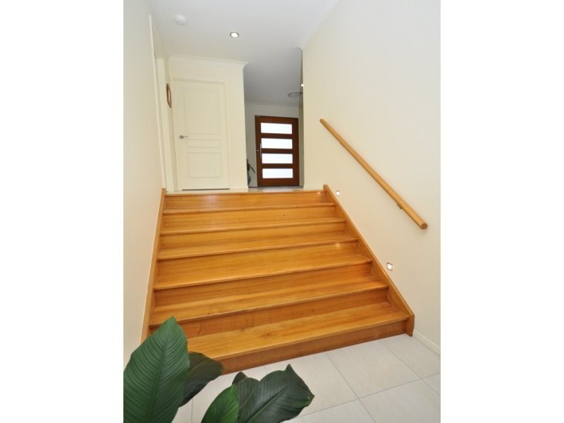 11 Garawarra Crescent, Upper Coomera QLD 4209
