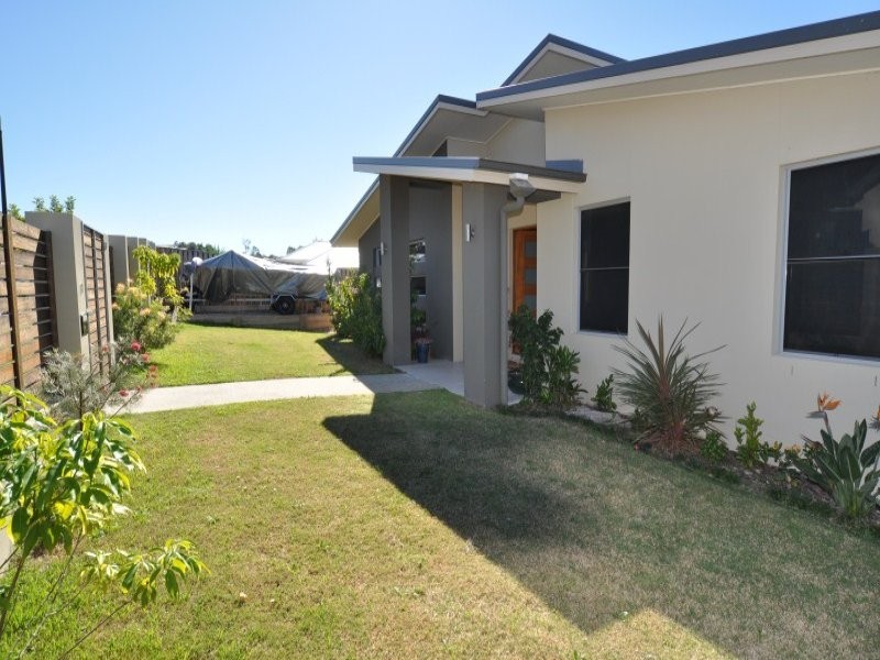 11 Garawarra Crescent, Upper Coomera QLD 4209