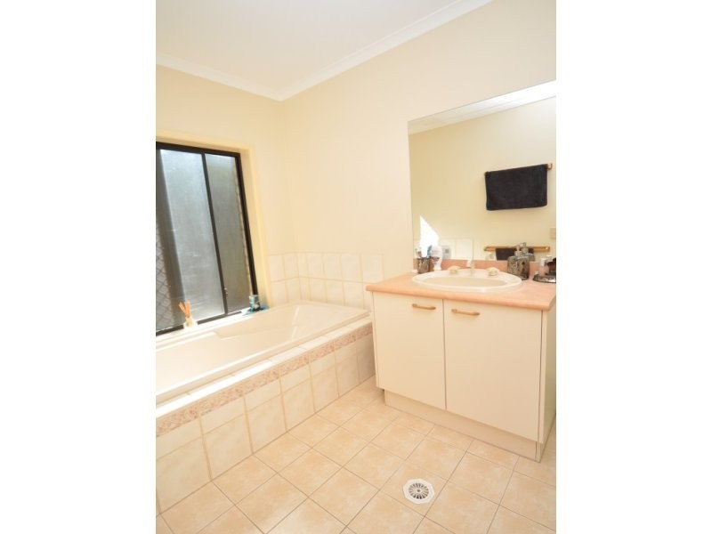 22 Chatham Avenue, Pacific Pines QLD 4211