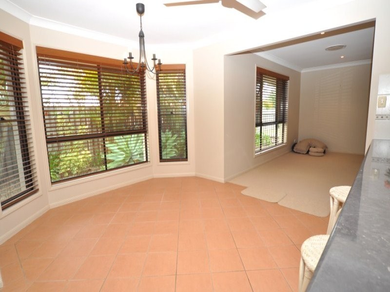 8 Brissendon Street, Maudsland QLD 4210