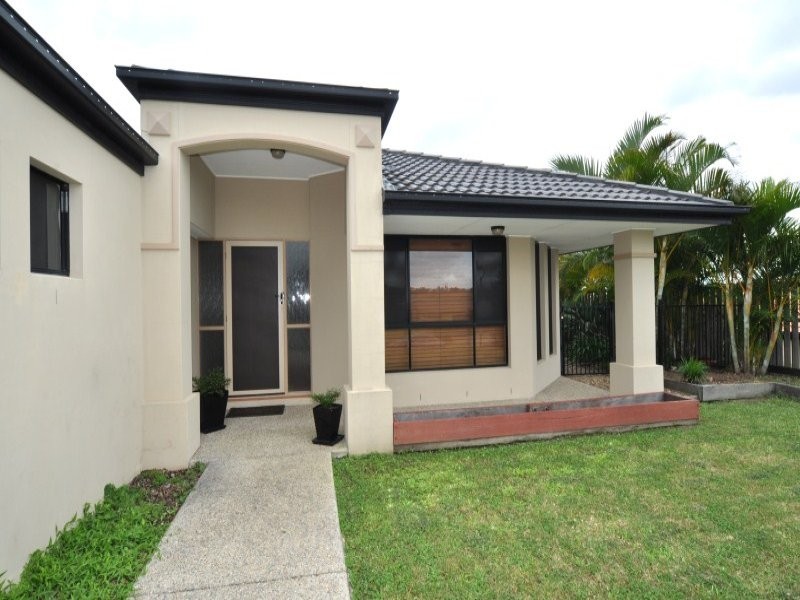 8 Brissendon Street, Maudsland QLD 4210