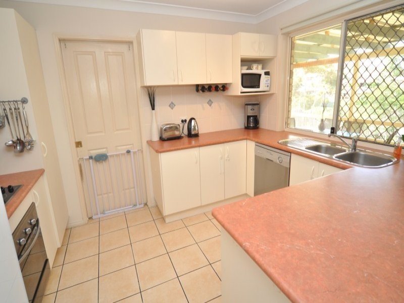 5 Duror Street, Pacific Pines QLD 4211