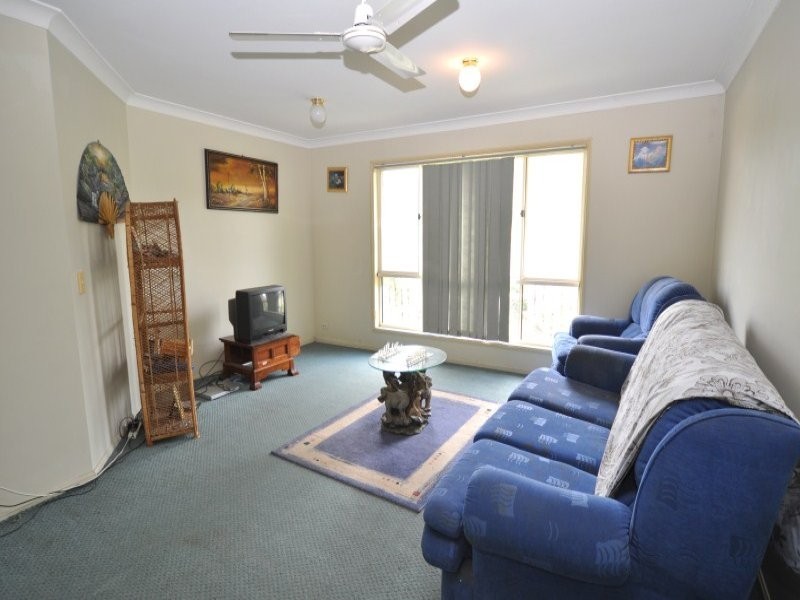 221 Universal Street, Oxenford QLD 4210