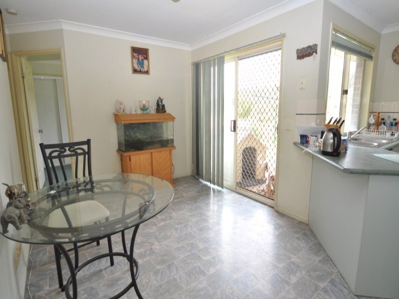 221 Universal Street, Oxenford QLD 4210