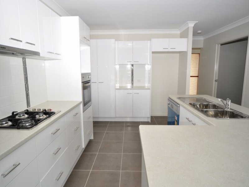 65 Diamantina Circuit, Pacific Pines QLD 4211