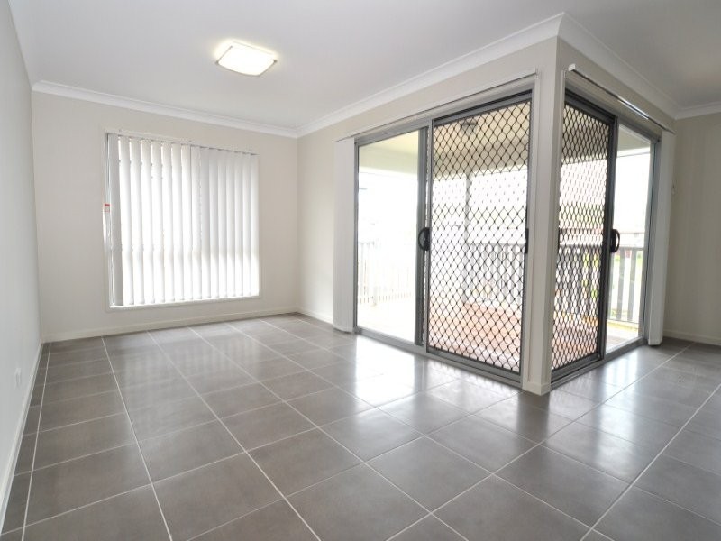 65 Diamantina Circuit, Pacific Pines QLD 4211