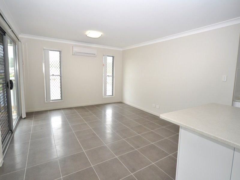65 Diamantina Circuit, Pacific Pines QLD 4211