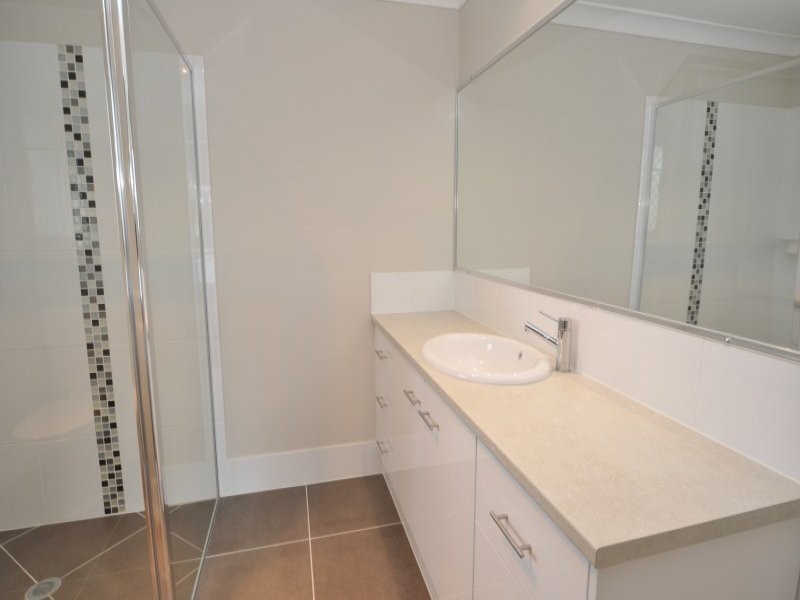 65 Diamantina Circuit, Pacific Pines QLD 4211