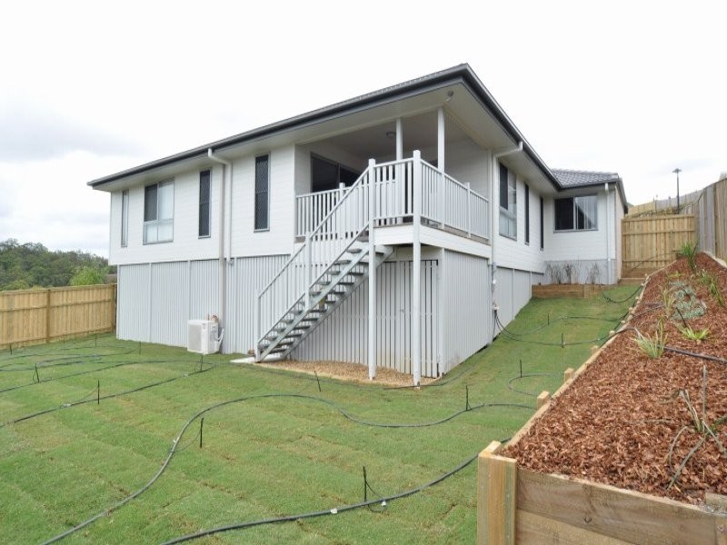 65 Diamantina Circuit, Pacific Pines QLD 4211