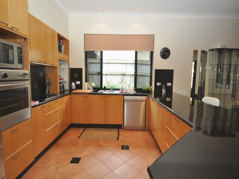 53 Highvale Drive, Helensvale QLD 4212