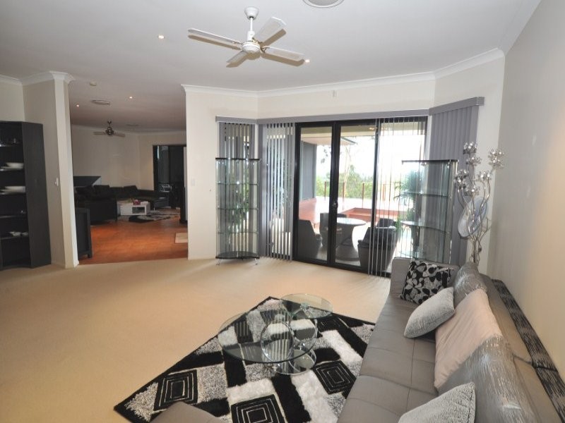 53 Highvale Drive, Helensvale QLD 4212