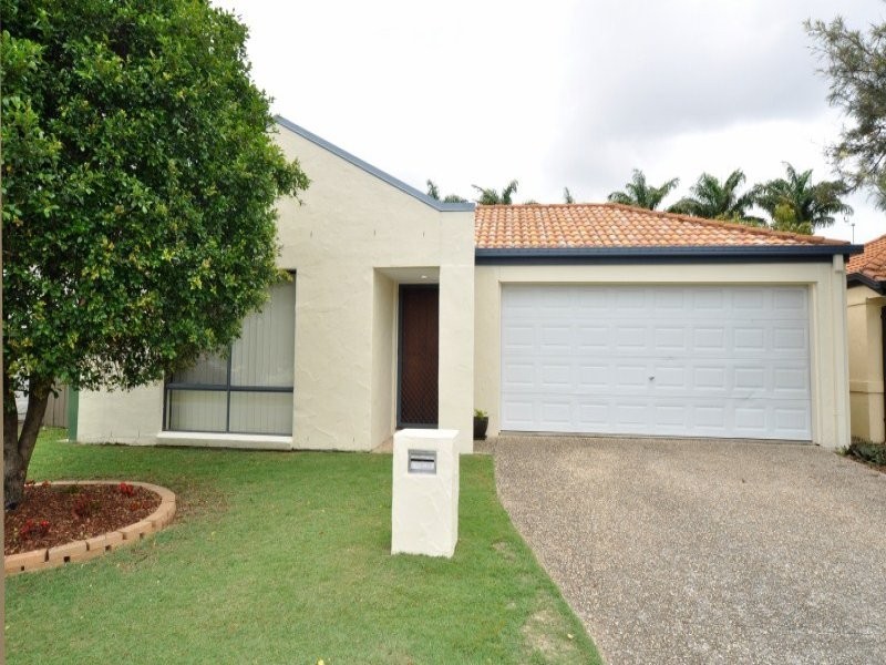 110 Serafina Drive, Helensvale QLD 4212