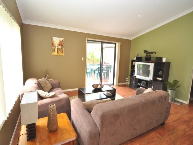 110 Serafina Drive, Helensvale QLD 4212