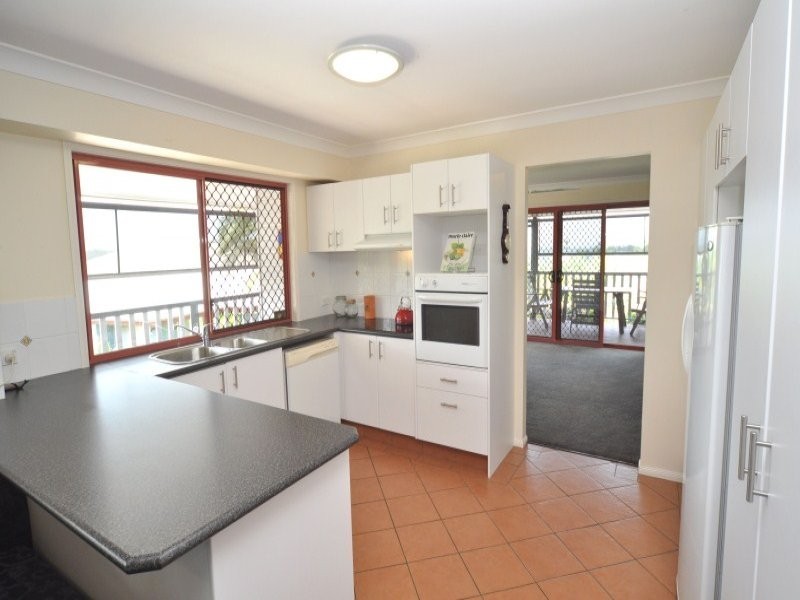 13 Windward Rise, Pacific Pines QLD 4211