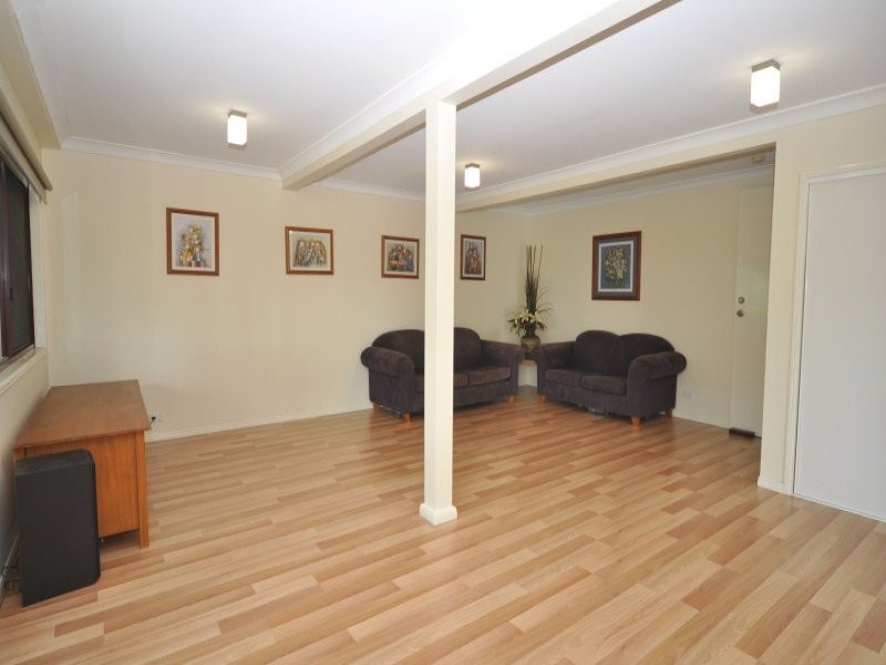 13 Windward Rise, Pacific Pines QLD 4211