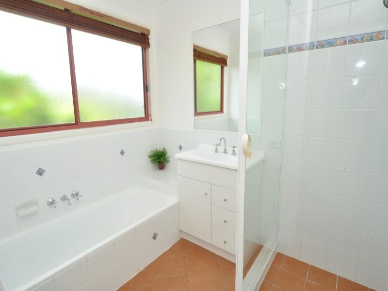 13 Windward Rise, Pacific Pines QLD 4211