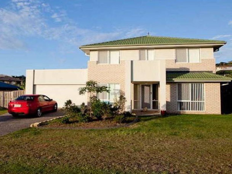 4 Taske Rise, Pacific Pines QLD 4211