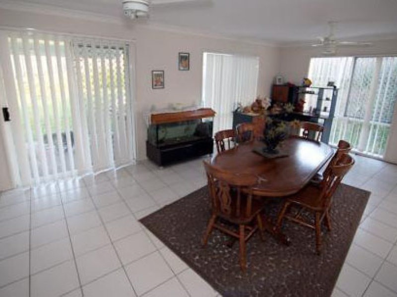 4 Taske Rise, Pacific Pines QLD 4211