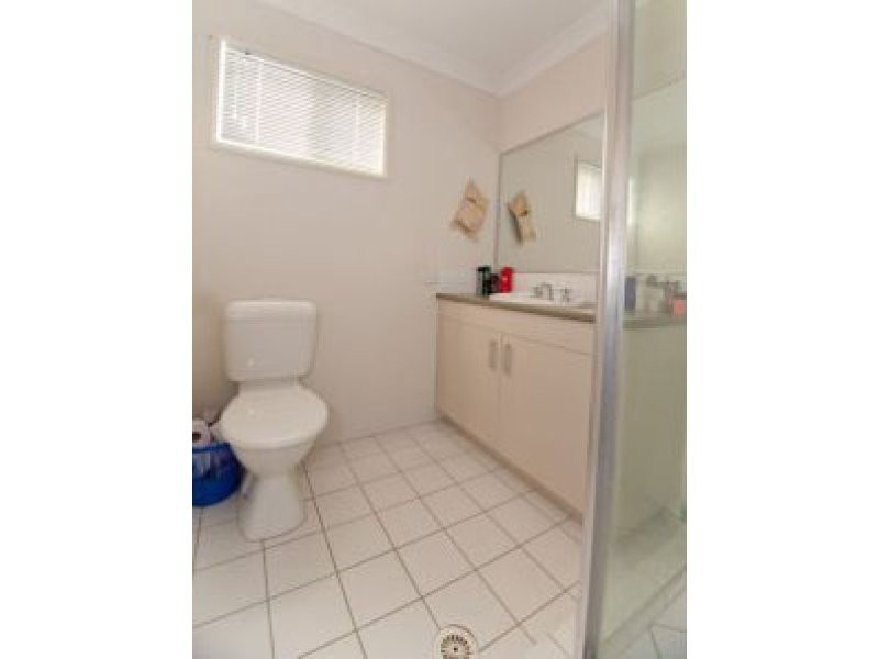 4 Taske Rise, Pacific Pines QLD 4211
