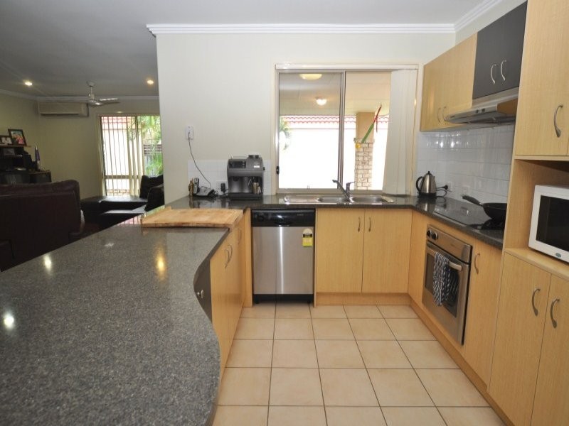 89 Lindfield Road, Helensvale QLD 4212