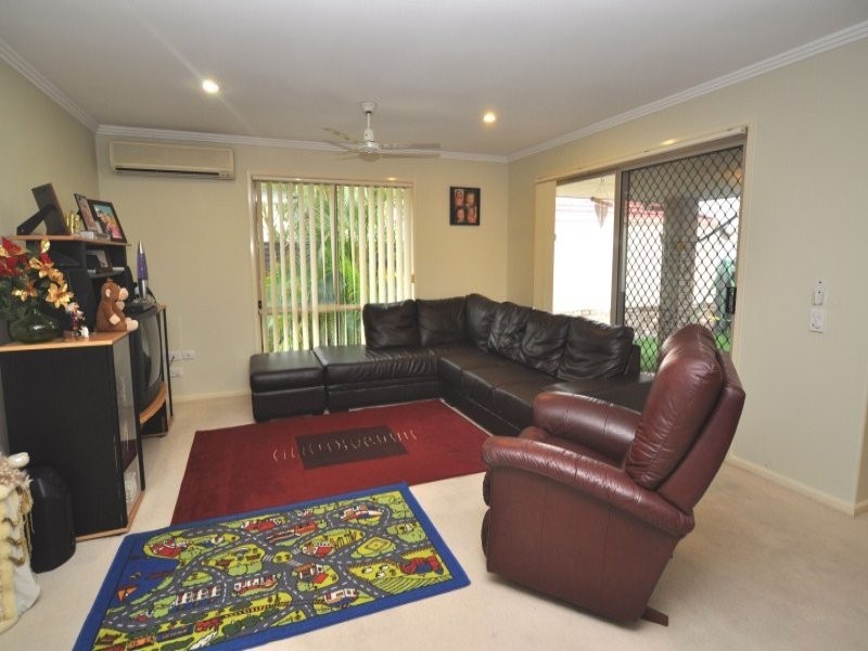 89 Lindfield Road, Helensvale QLD 4212