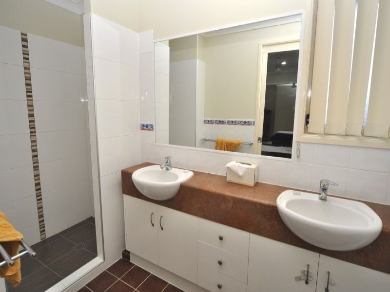 89 Lindfield Road, Helensvale QLD 4212