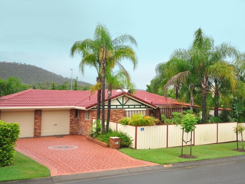 1 Ridge Court, Oxenford QLD 4210