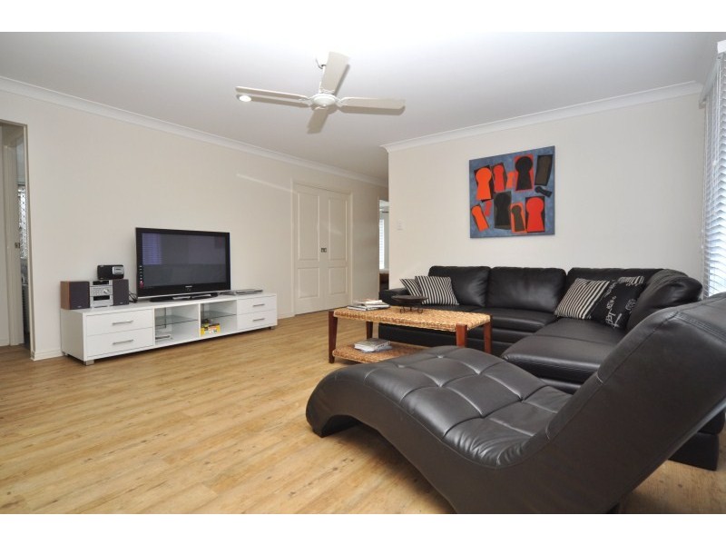 12 Starkey Street, Pacific Pines QLD 4211