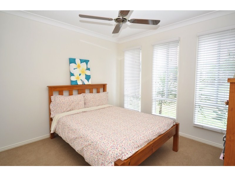 12 Starkey Street, Pacific Pines QLD 4211