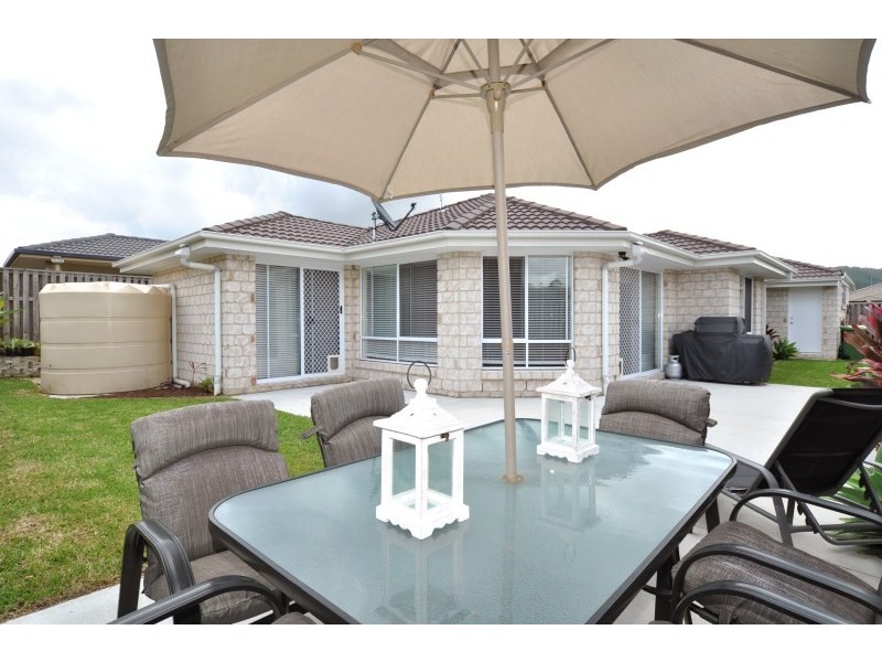 12 Starkey Street, Pacific Pines QLD 4211