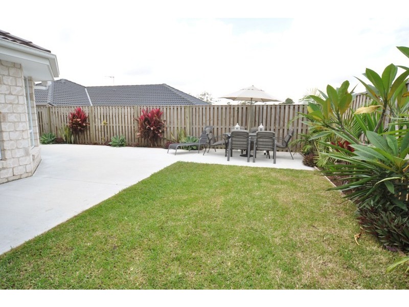 12 Starkey Street, Pacific Pines QLD 4211