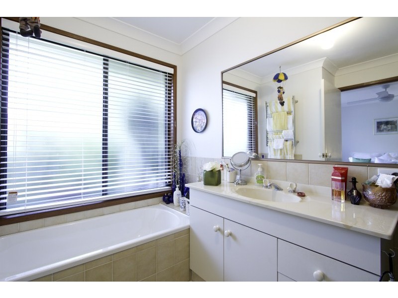 37 Lindfield Road, Helensvale QLD 4212