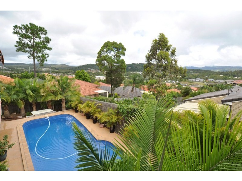 27 Palmerston Drive, Oxenford QLD 4210