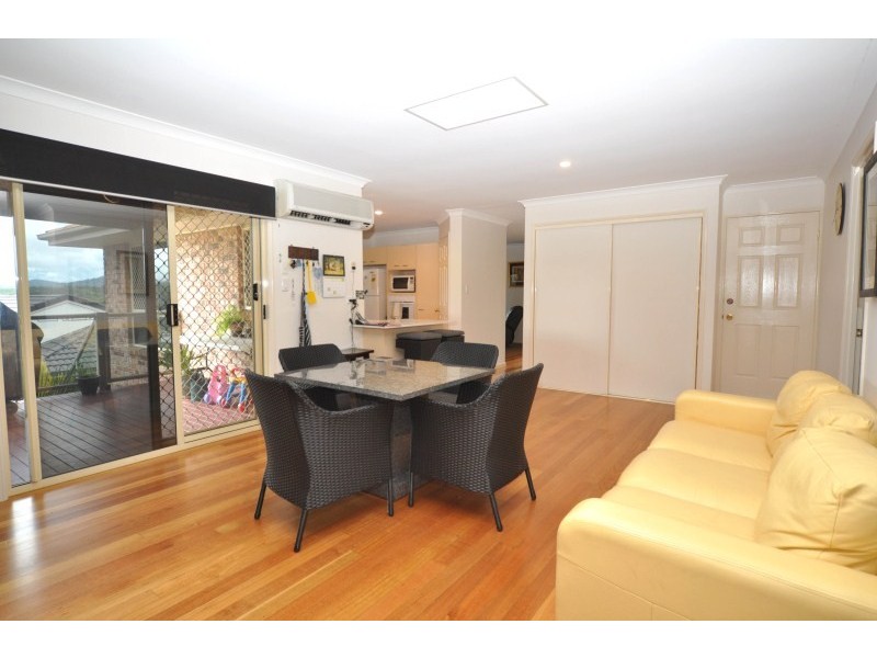 27 Palmerston Drive, Oxenford QLD 4210