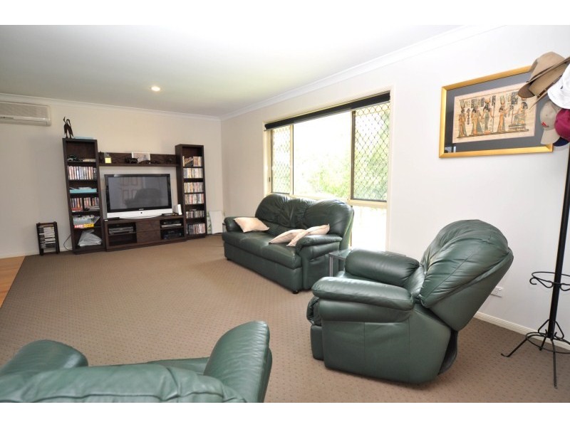 27 Palmerston Drive, Oxenford QLD 4210