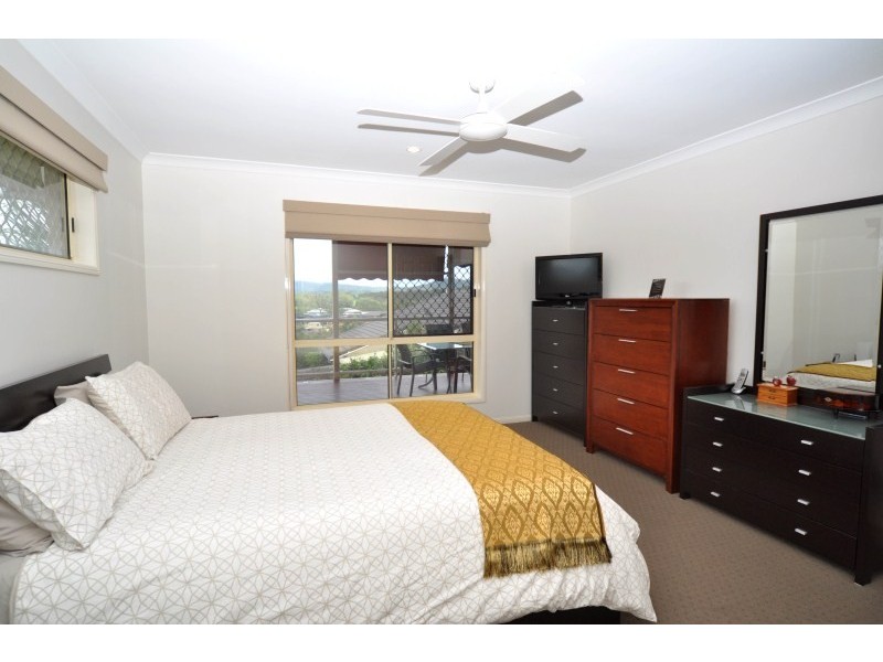 27 Palmerston Drive, Oxenford QLD 4210