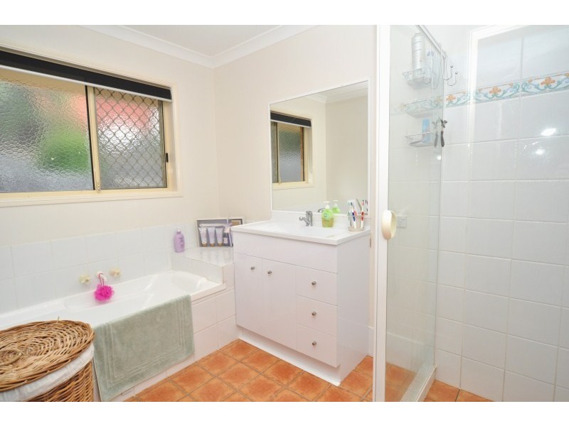 27 Palmerston Drive, Oxenford QLD 4210