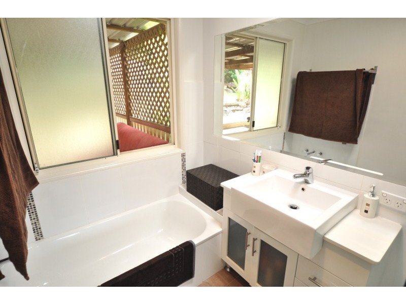 193 Universal Street, Oxenford QLD 4210