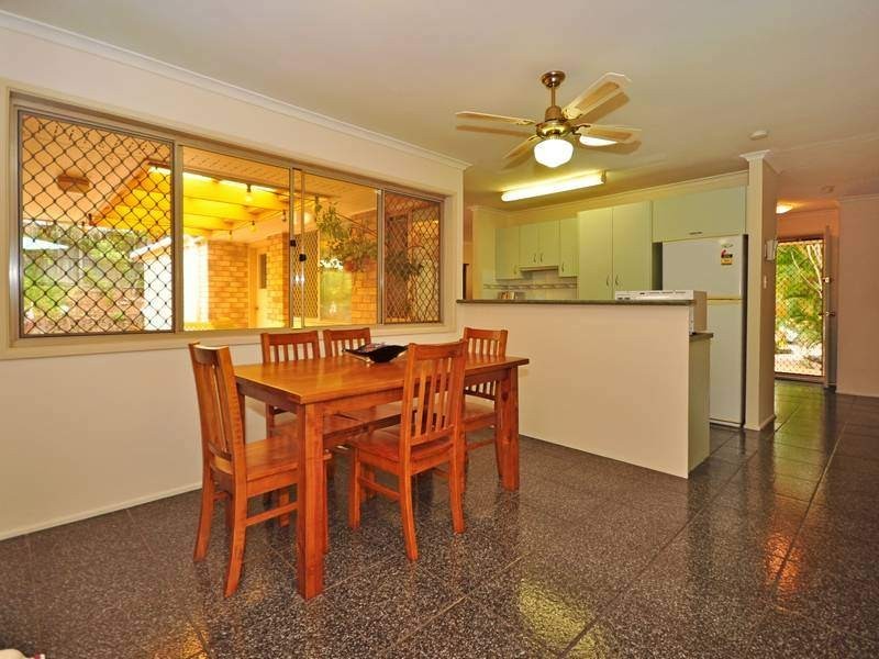 1 Lockhart Place, Helensvale QLD 4212