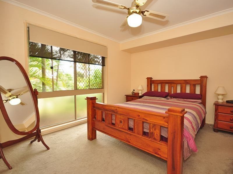 1 Lockhart Place, Helensvale QLD 4212