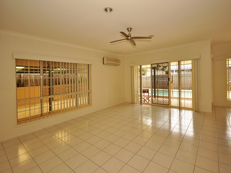 98 Mildura Drive, Helensvale QLD 4212