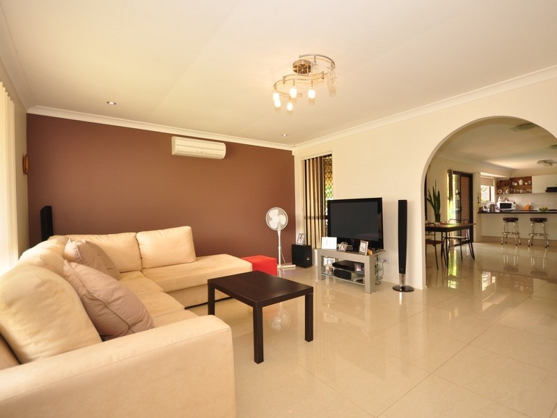 58 Parkes Drive, Helensvale QLD 4212