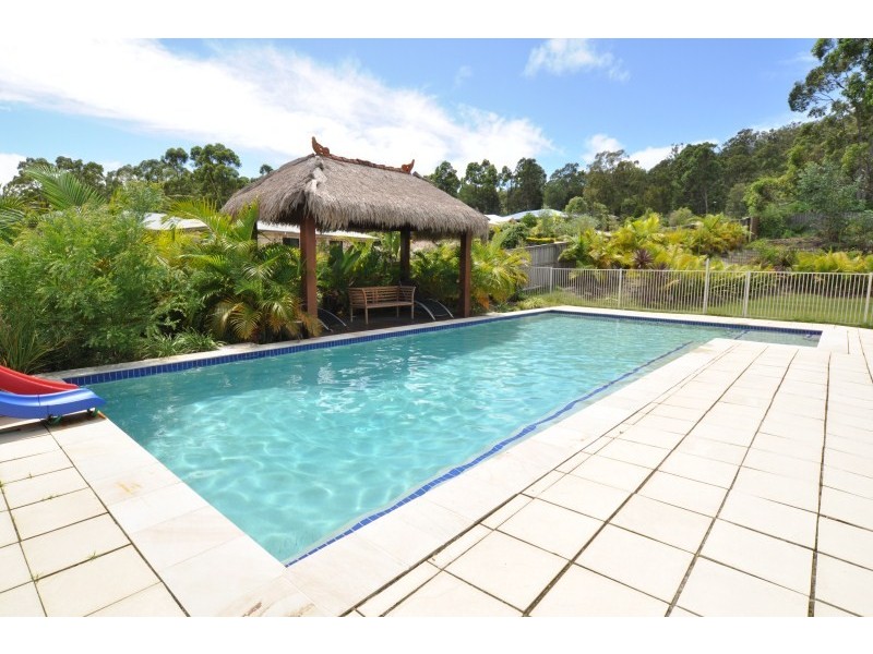 1 Willandra Court, Maudsland QLD 4210