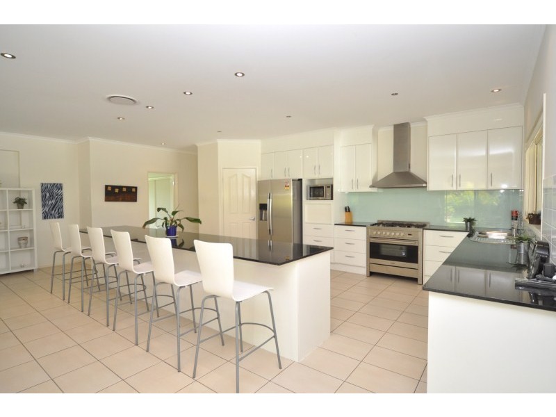 1 Willandra Court, Maudsland QLD 4210