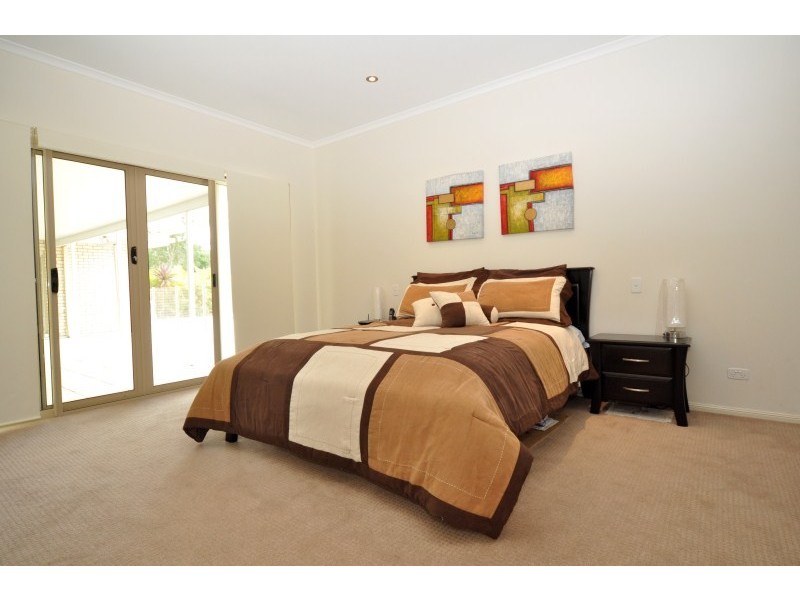 1 Willandra Court, Maudsland QLD 4210