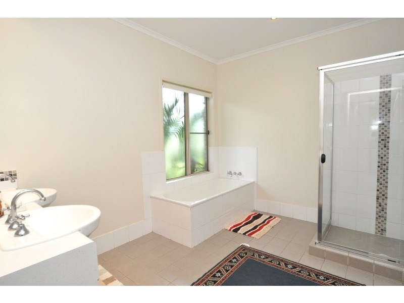 1 Willandra Court, Maudsland QLD 4210